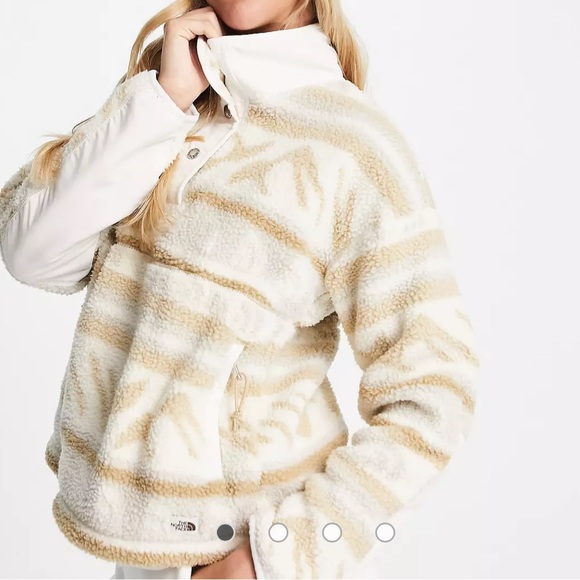 The North Face Jackets & Blazers - The North Face Beige Printed Sherpa Fleece Pullover